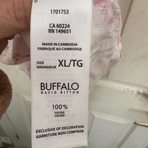 Women’s Buffalo David Bitton Pink Floral Cap Sleeve Blouse size XL - Picture 8 of 8